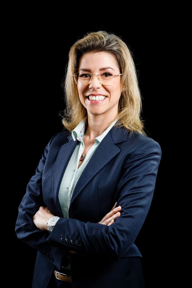 “Fazer parte do FI Group é a sinergia ideal entre vida profissional e pessoal: a empresa entende meu potencial de modo que confiou a mim o desafio de desenvolvimento de negócio no Sul do Brasil, próximo às minhas raízes.”